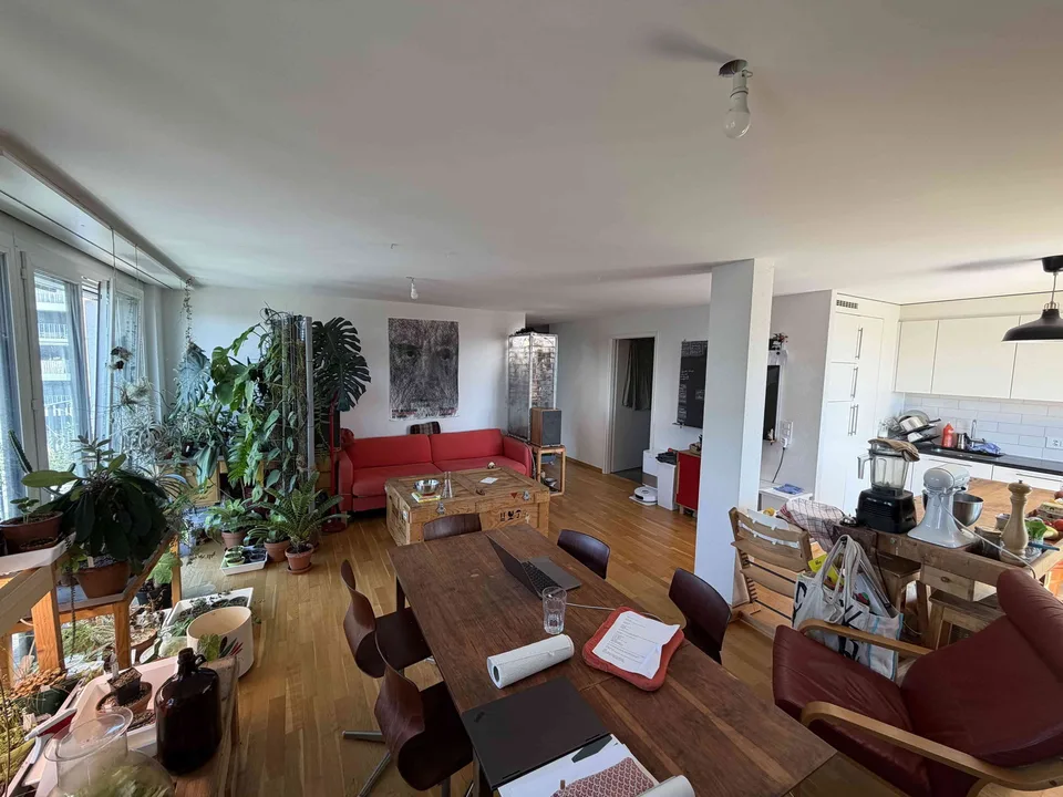 Looking for a flatmate for our family home in Sévelin