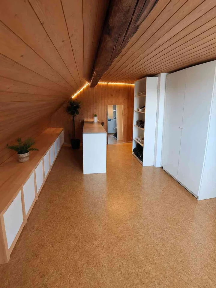 Charmantes 5.5-Zimmer-Reiheneckhaus mit Gartensitzplatz in Neuhaus SG