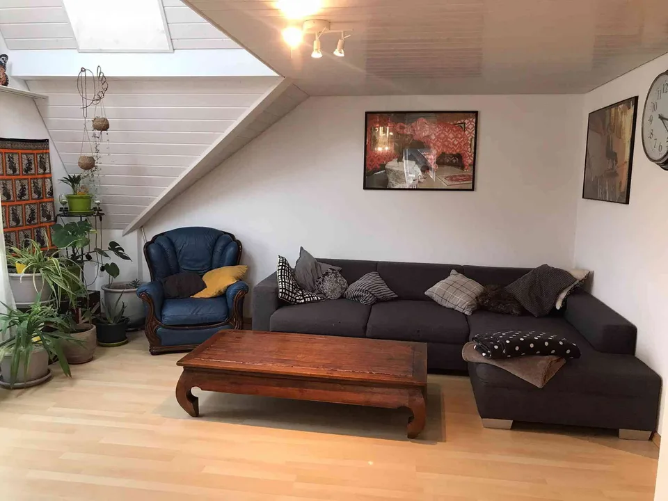 Grosszügige 4.5-Zimmer-Dachwohnung mit viel Charme