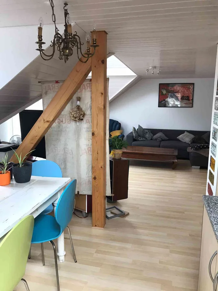 Grosszügige 4.5-Zimmer-Dachwohnung mit viel Charme