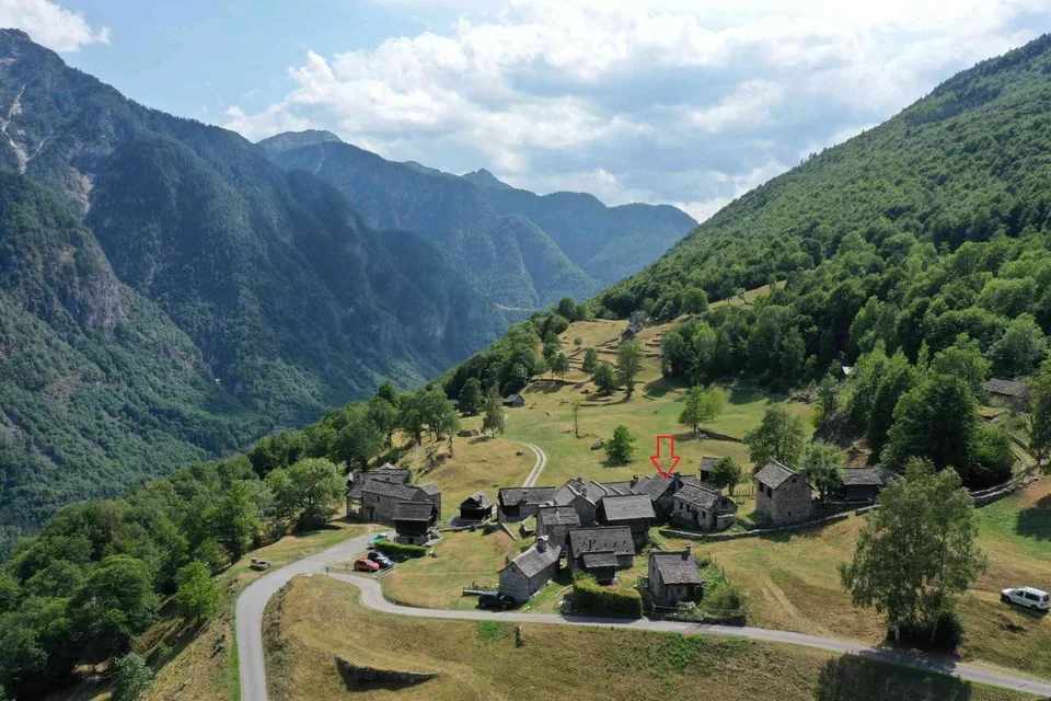 Grosses komfortables Rustico mit schönem Weitblick in Lavizzara