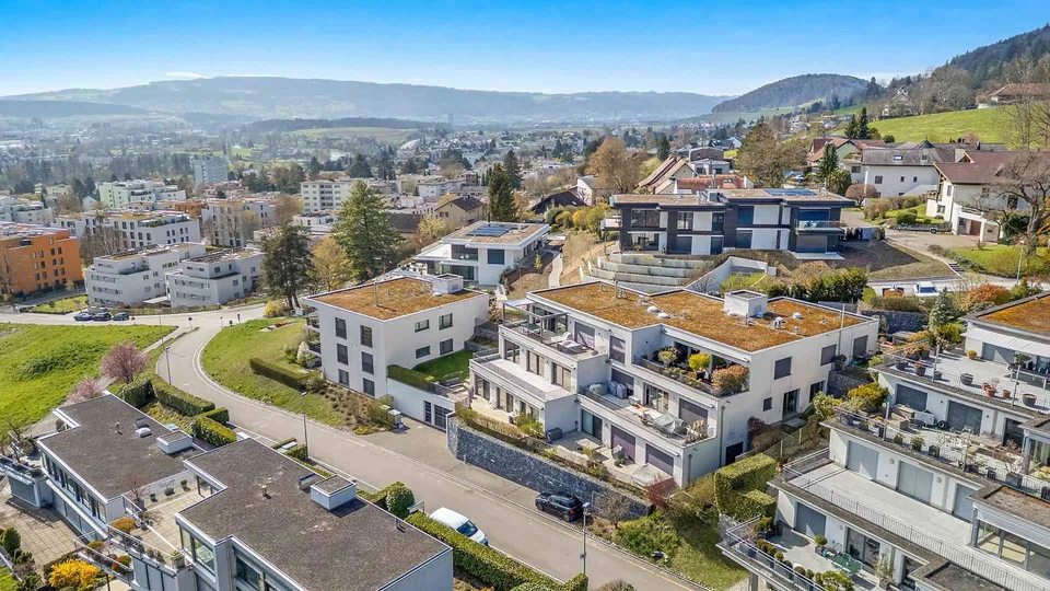 Living with a wide view over the Limmattal