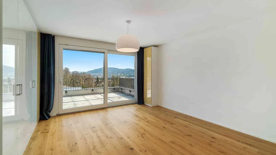 Living with a wide view over the Limmattal