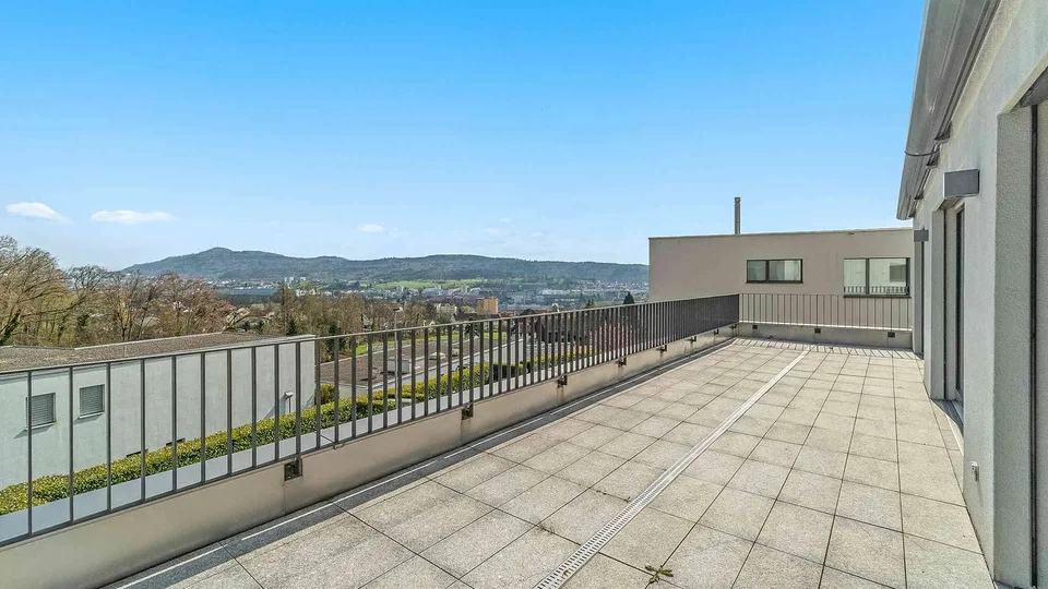 Living with a wide view over the Limmattal