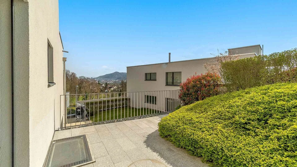 Living with a wide view over the Limmattal