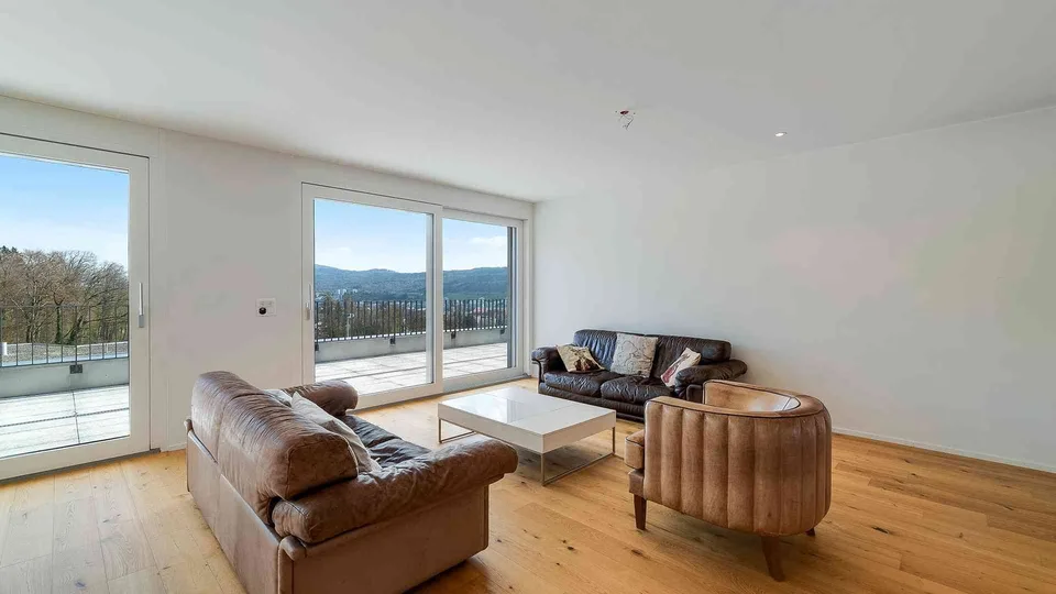 Living with a wide view over the Limmattal