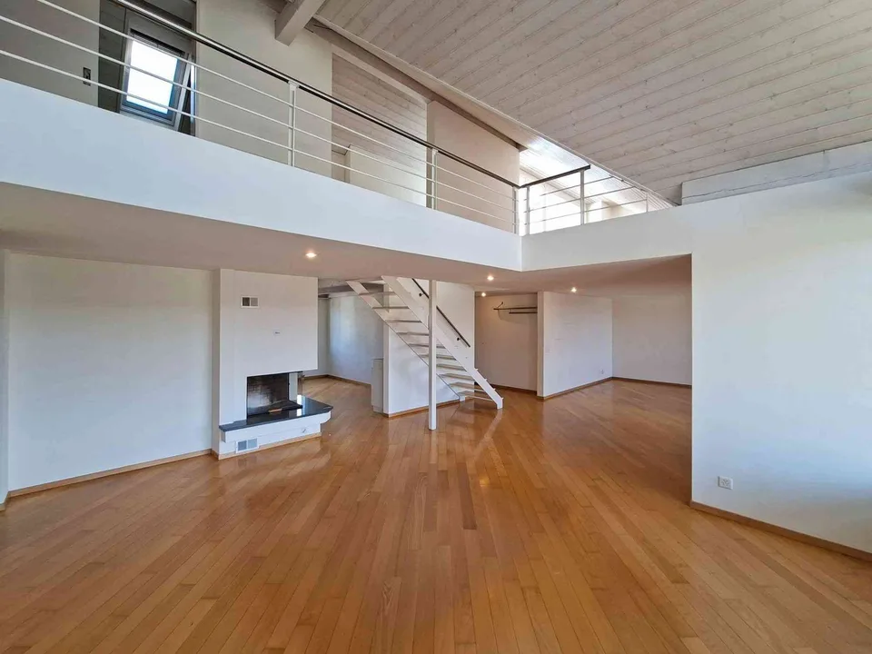 Grosszügige 5 1/2 Zimmer Maisonette-Wohnung