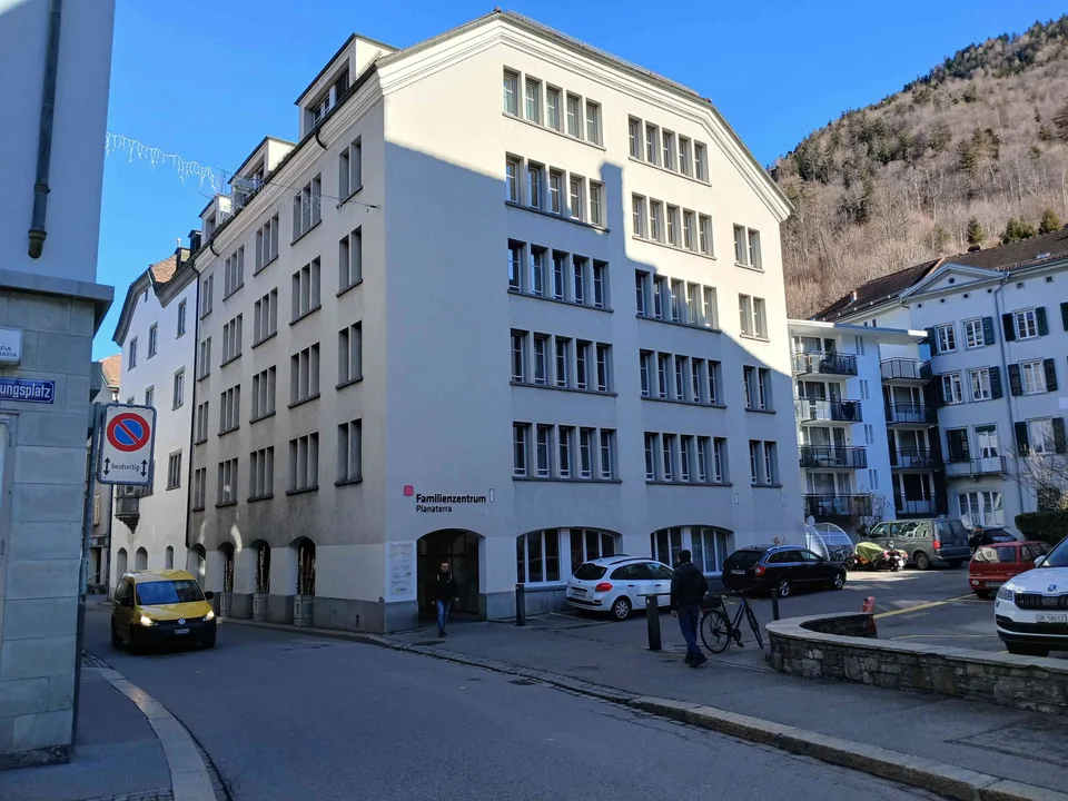 Schöner heller Raum im Familienzentrum Planaterra