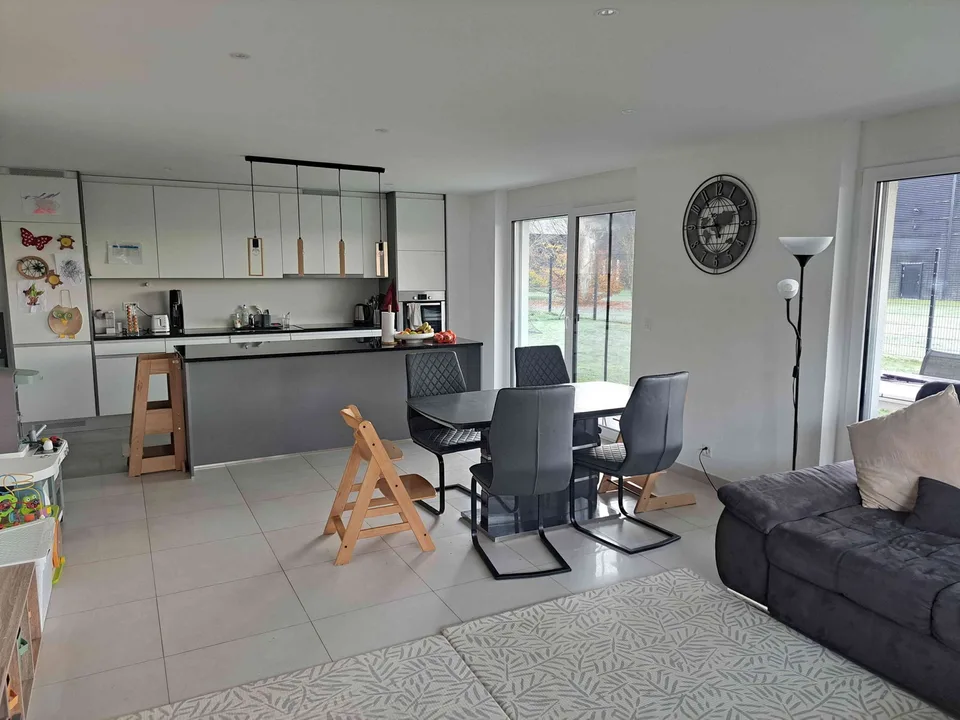 Superbe 4,5 pièces avec grand jardin privé, terrasse et places de parc