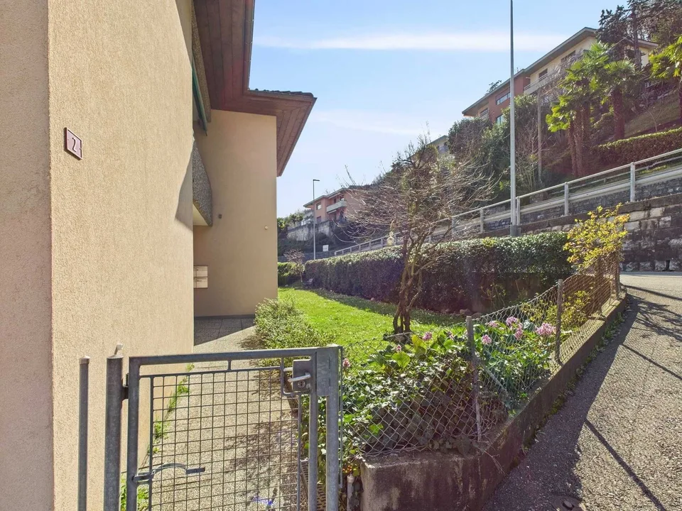 Attico 4.5 locali con vista monti a Lugaggia