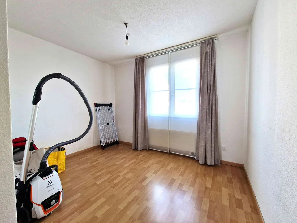 Wohnung mit Sitzplatz und Garten