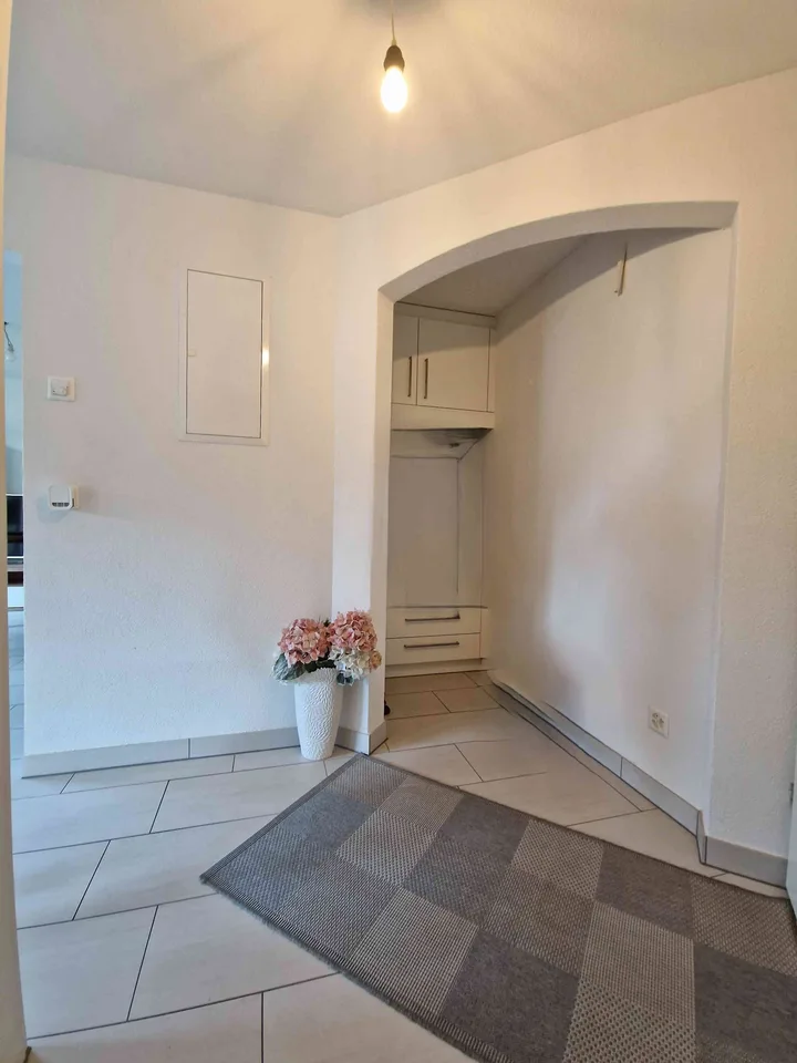 Wohnung mit Sitzplatz und Garten