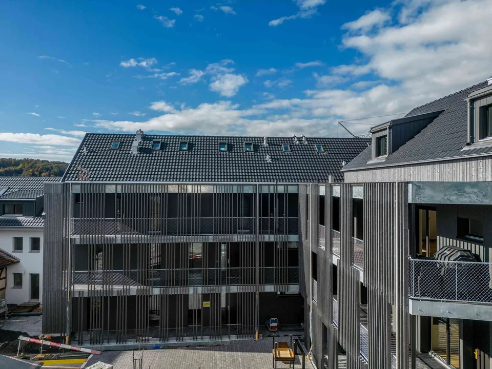 Attraktive 4 1/2-Zimmerwohnung 1. OG