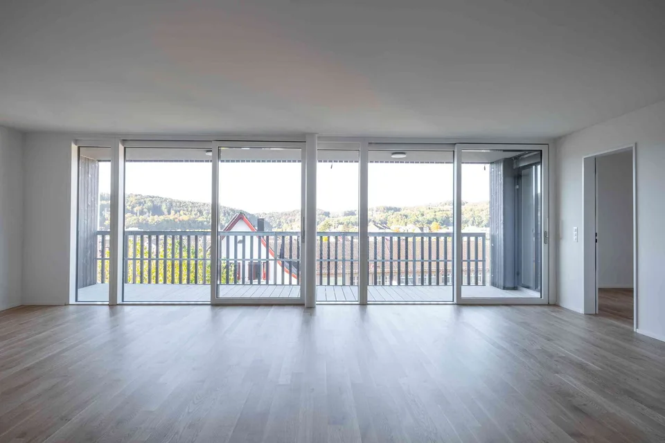 Attraktive 4 1/2-Zimmerwohnung 1. OG