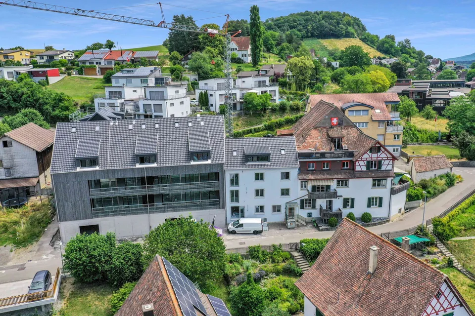 Attraktive 4 1/2-Zimmerwohnung 1. OG
