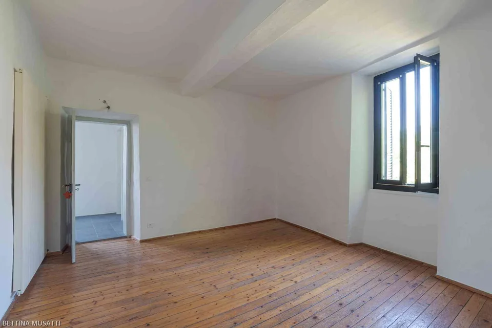 appartamento 4.5 su due livelli, in casa storica con piccola corte