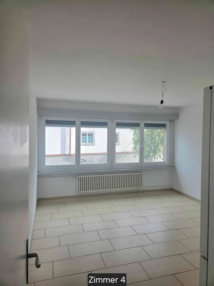 Familienfreundliche 4.5-Zimmer-Maisonette mit Balkon & neuer Küche