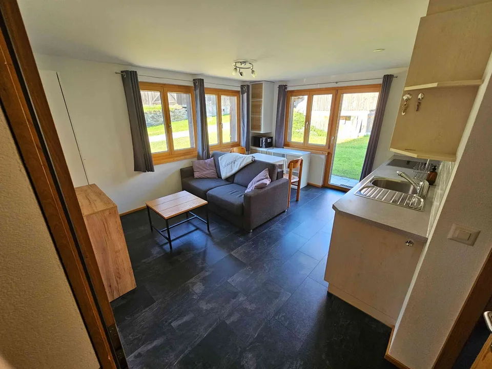 Ruhige 2.5-Zimmer-Wohnung in Surrein