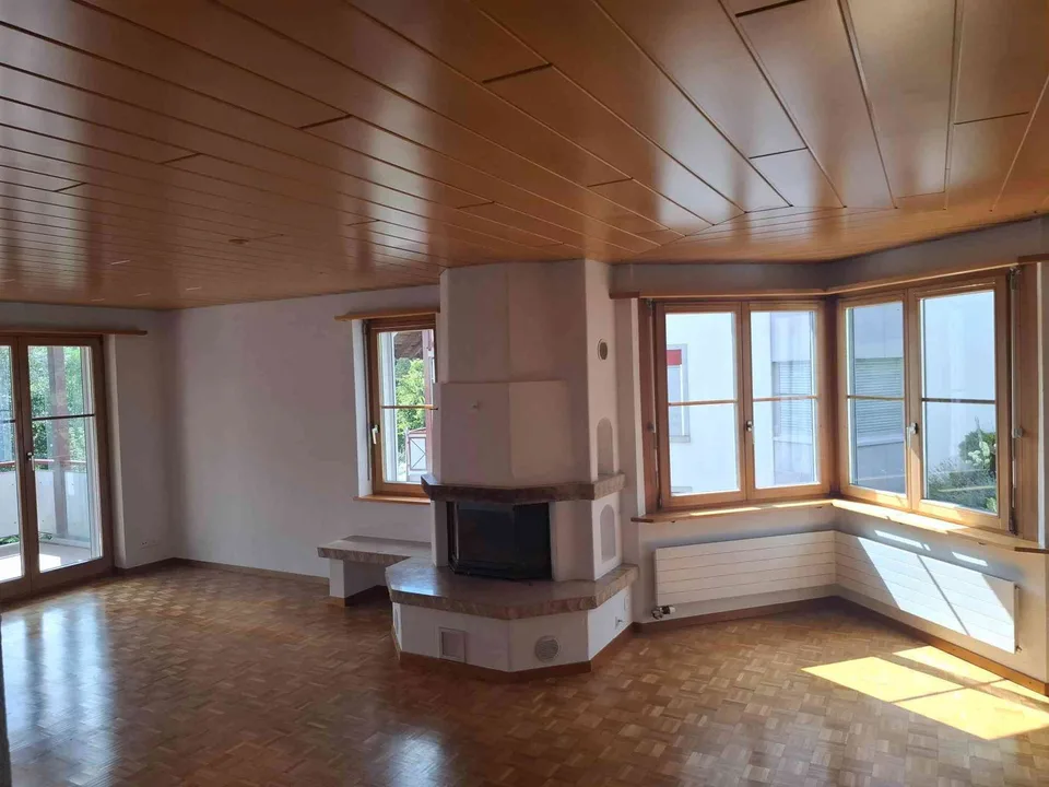 Schöne, grosse und helle 5.5 Zimmerwohnung