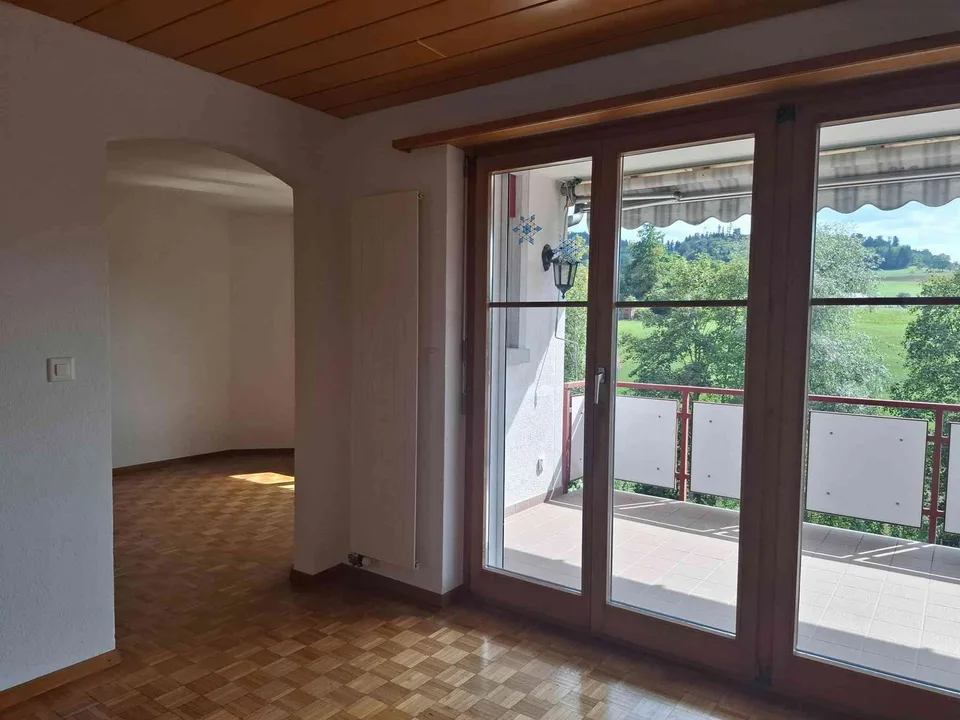 Schöne, grosse und helle 5.5 Zimmerwohnung