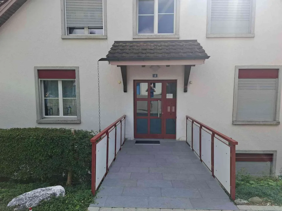 Schöne, grosse und helle 5.5 Zimmerwohnung