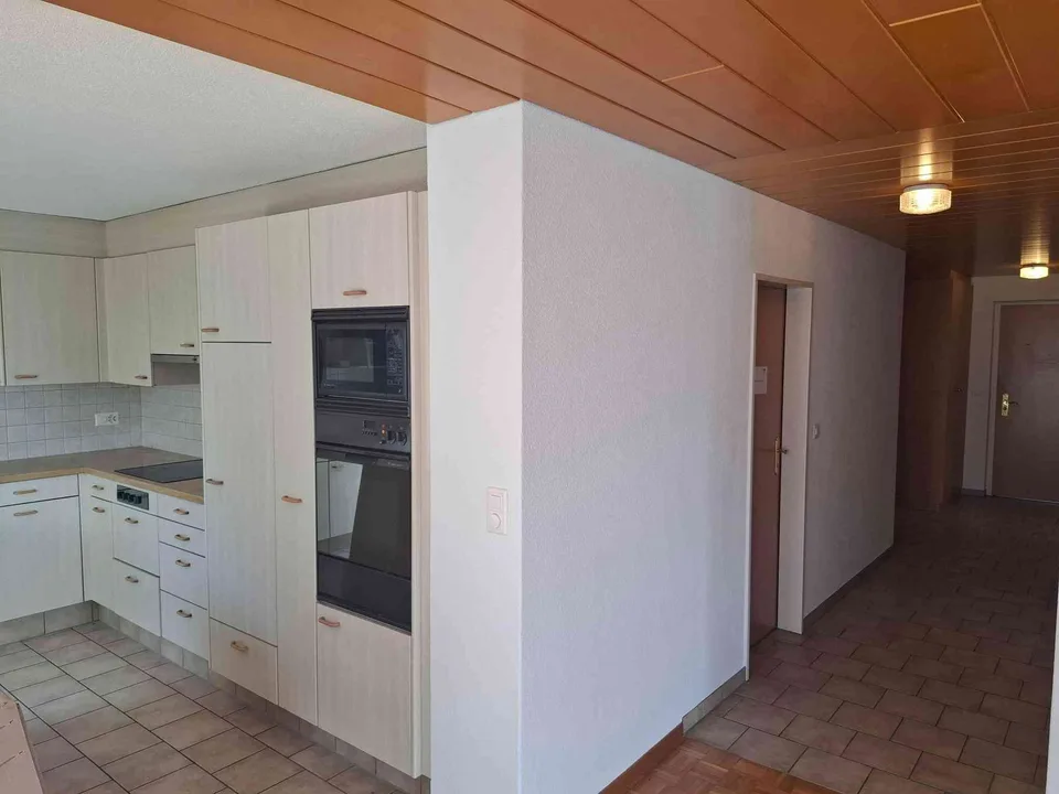 Schöne, grosse und helle 5.5 Zimmerwohnung