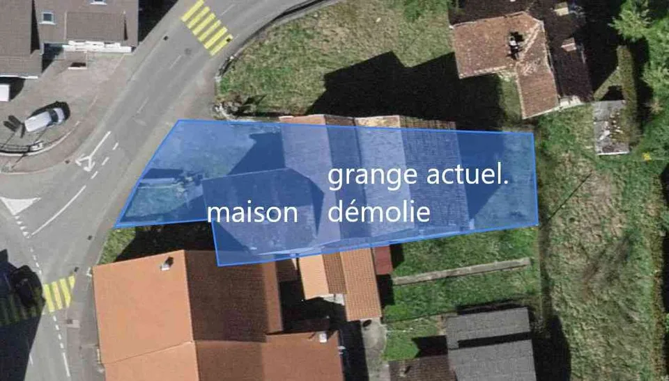 Maison à rénover complètement au centre du village