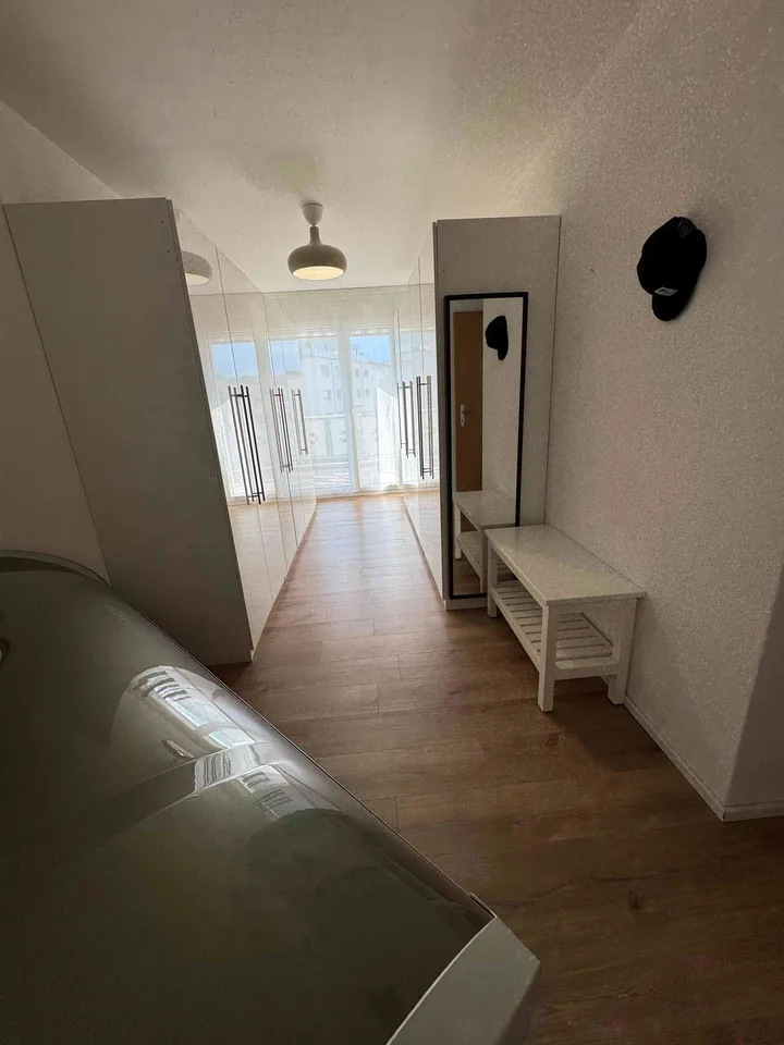 Moderne 4.5-Zimmer-Wohnung mit Balkonen, Klimaanlage und Tiefgarage…