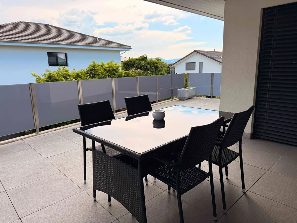 Helle, ruhige 2,5 Zi. Terrassenwohnung, 40m2 Südterrasse teilüberdacht