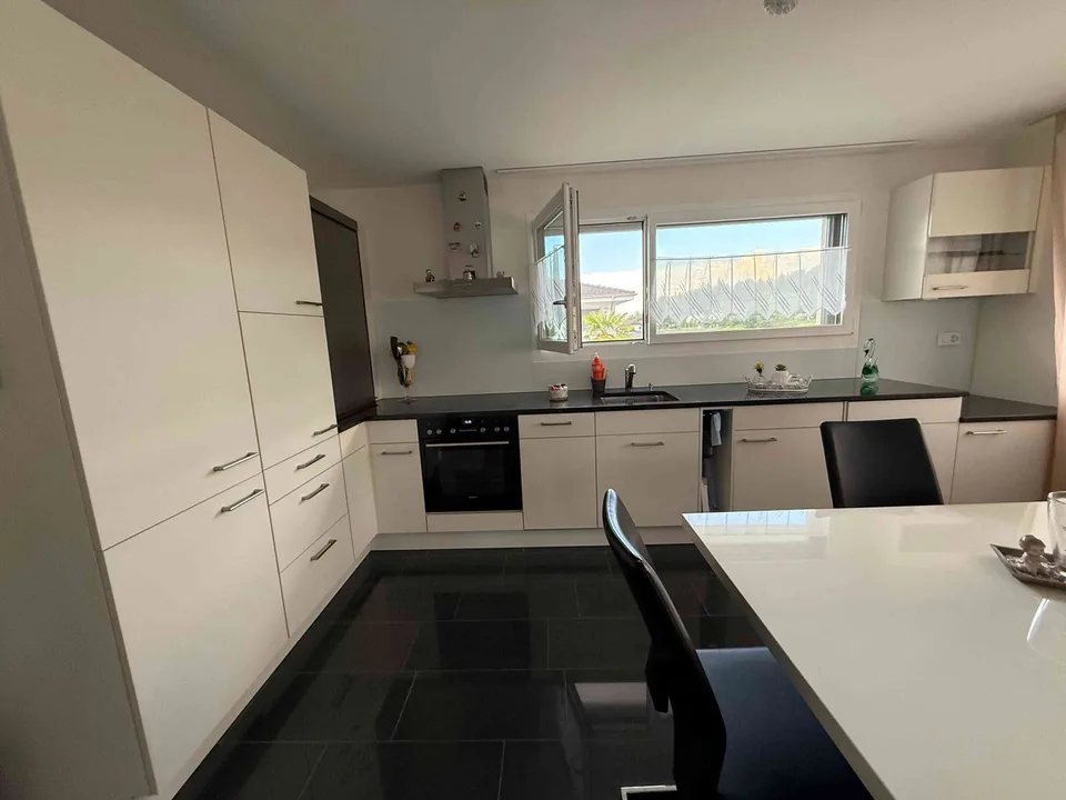 Helle, ruhige 2,5 Zi. Terrassenwohnung, 40m2 Südterrasse teilüberdacht