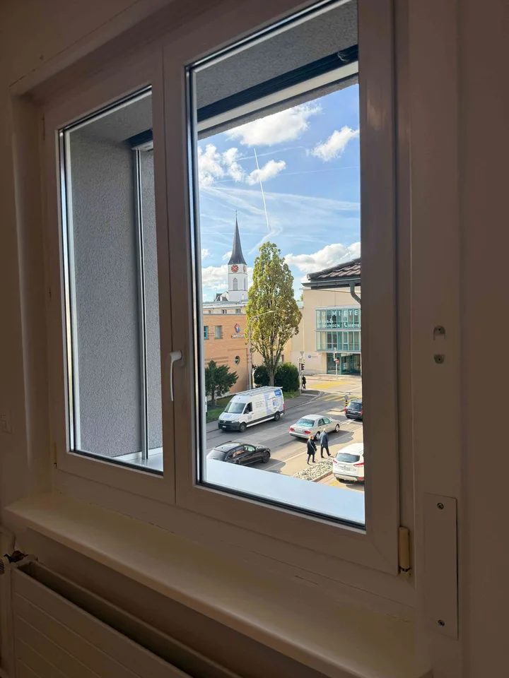 Praxis- oder Büroraum in Geschäftshaus mit Charme