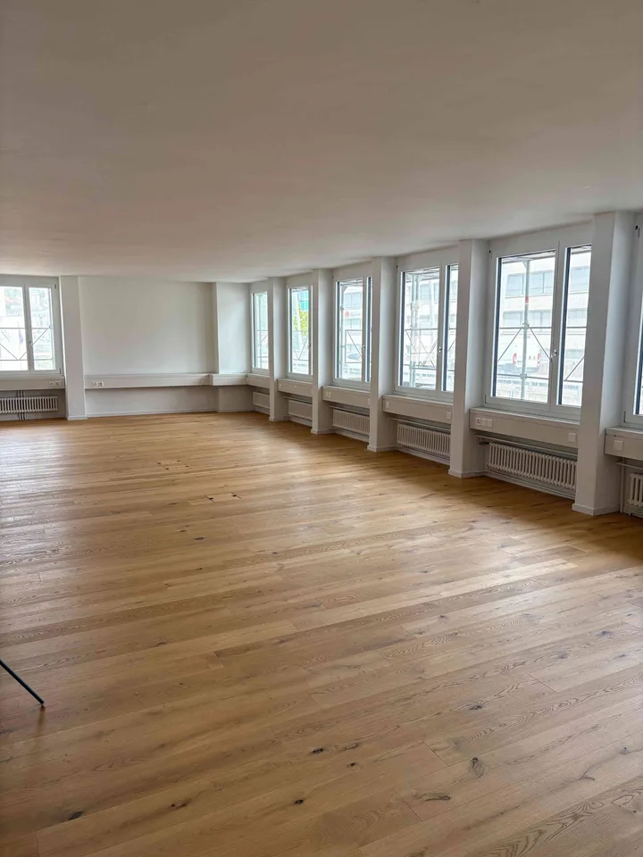 Bürofläche (70-100m²) direkt bei der Hardbrücke, Zürich