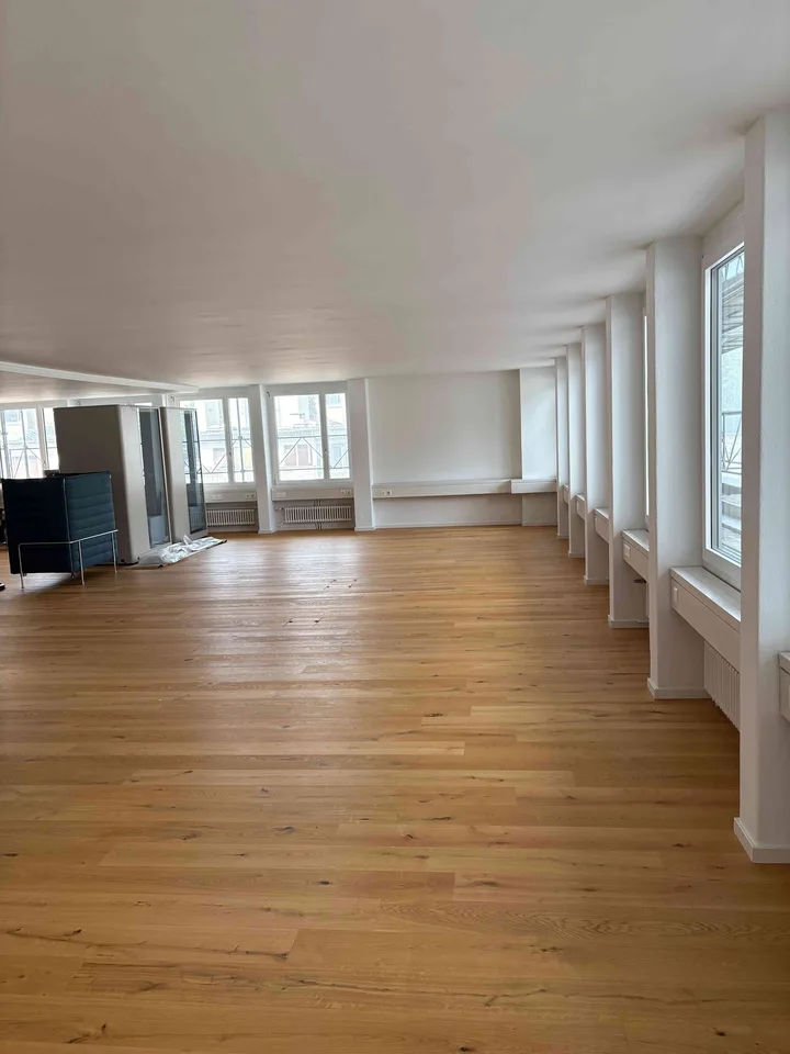 Bürofläche (70-100m²) direkt bei der Hardbrücke, Zürich