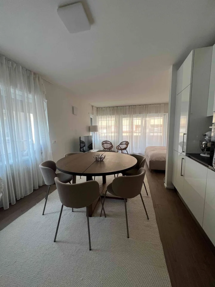 Elegante monolocale a Cassarate