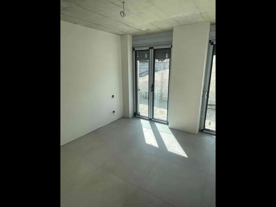 Nuova Costruzione - Appartamento con Terrazza e SPA con piscina