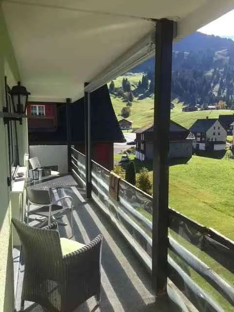 Mehrfamilienhaus | 8843 Oberiberg