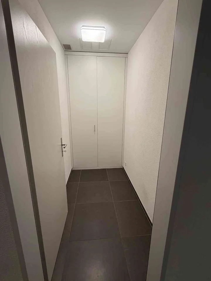 Helle 2.5-Zimmer-Wohnung mit Balkon und schöner Aussicht