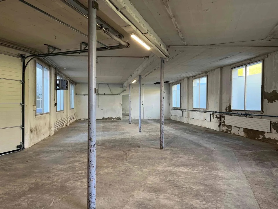 Gewerbehalle zu vermieten