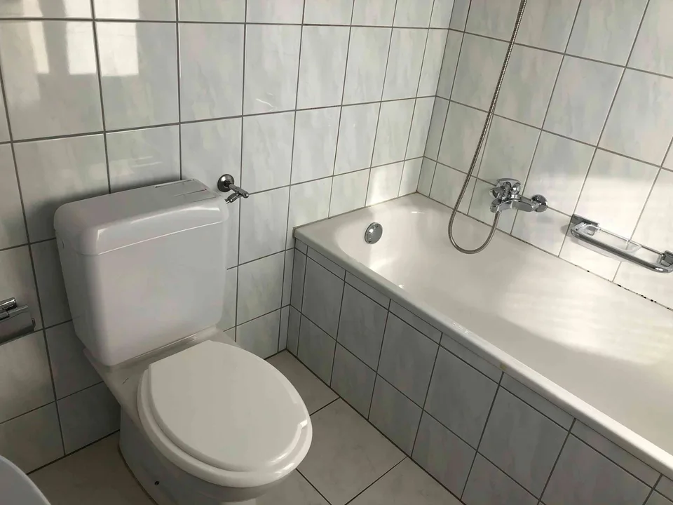 Helle 3 Zimmer-Wohnung mit Balkon mitten im Dorfzentrum