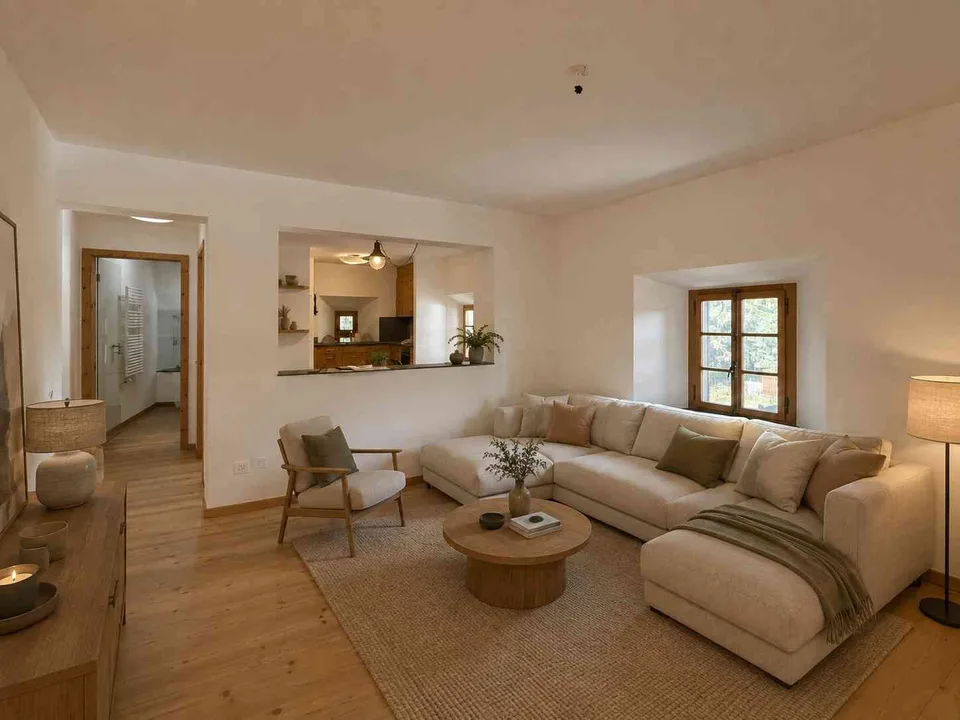 Elegant 4.5-Room Apartment in an Authentic Engadin House in Madulain