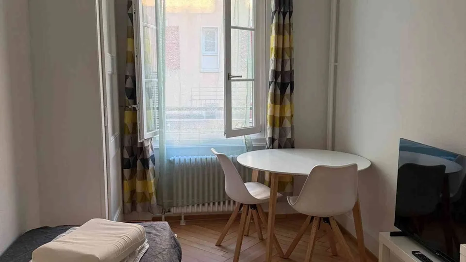 Chambre à louer - Avenue de Chailly, 1012 Lausanne