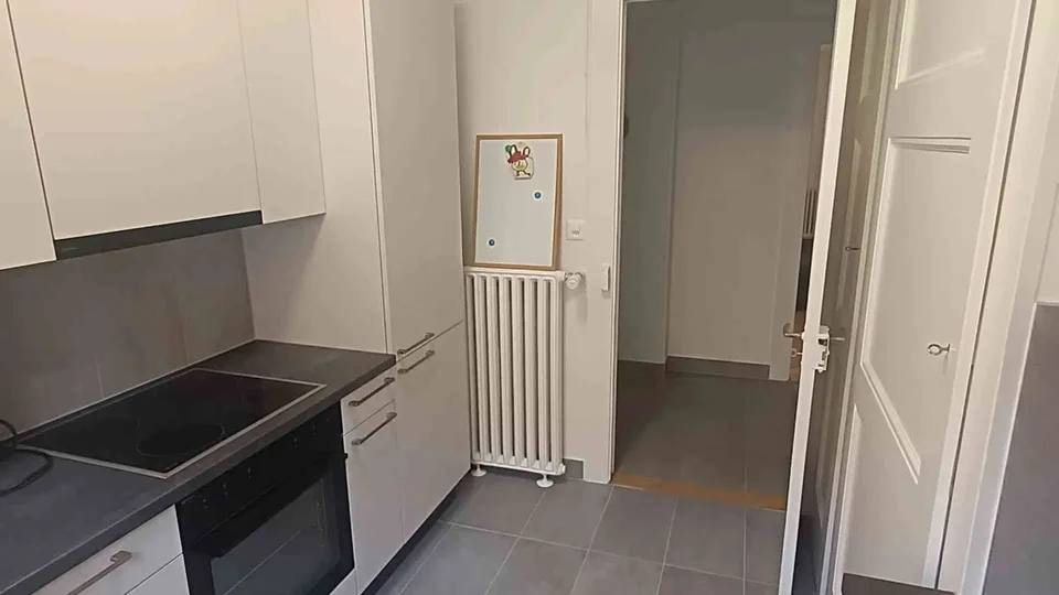 Chambre à louer - Avenue de Chailly, 1012 Lausanne