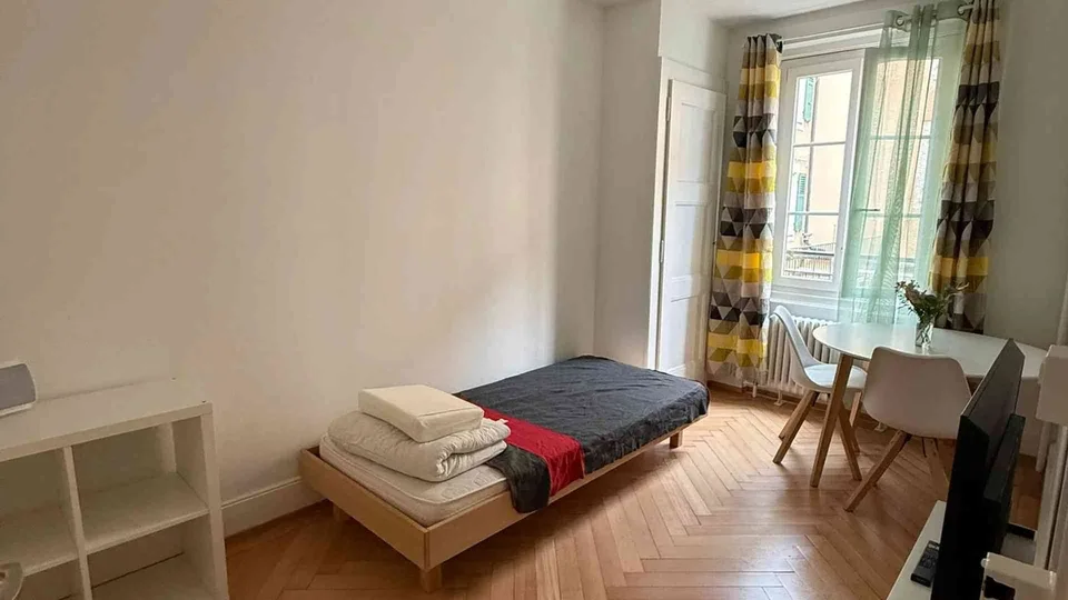 Chambre à louer - Avenue de Chailly, 1012 Lausanne