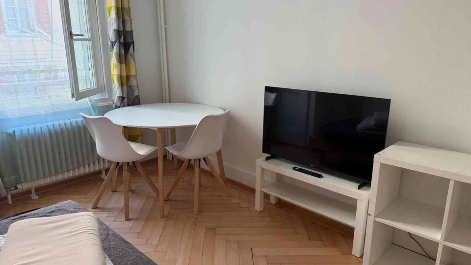 Chambre à louer - Avenue de Chailly, 1012 Lausanne