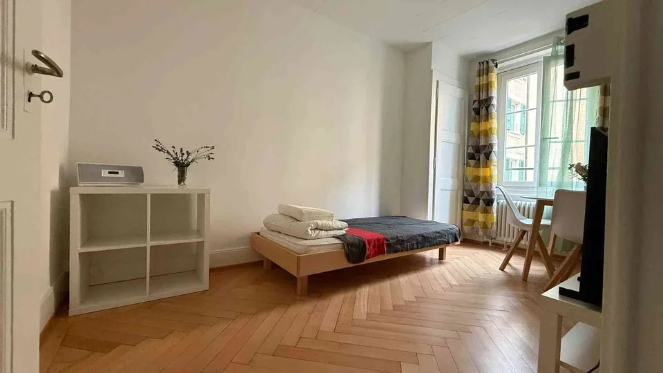 Chambre à louer - Avenue de Chailly, 1012 Lausanne