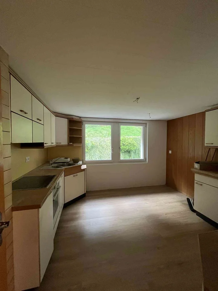 Charmante, neu renovierte 4 1/2 Zimmer Wohnung