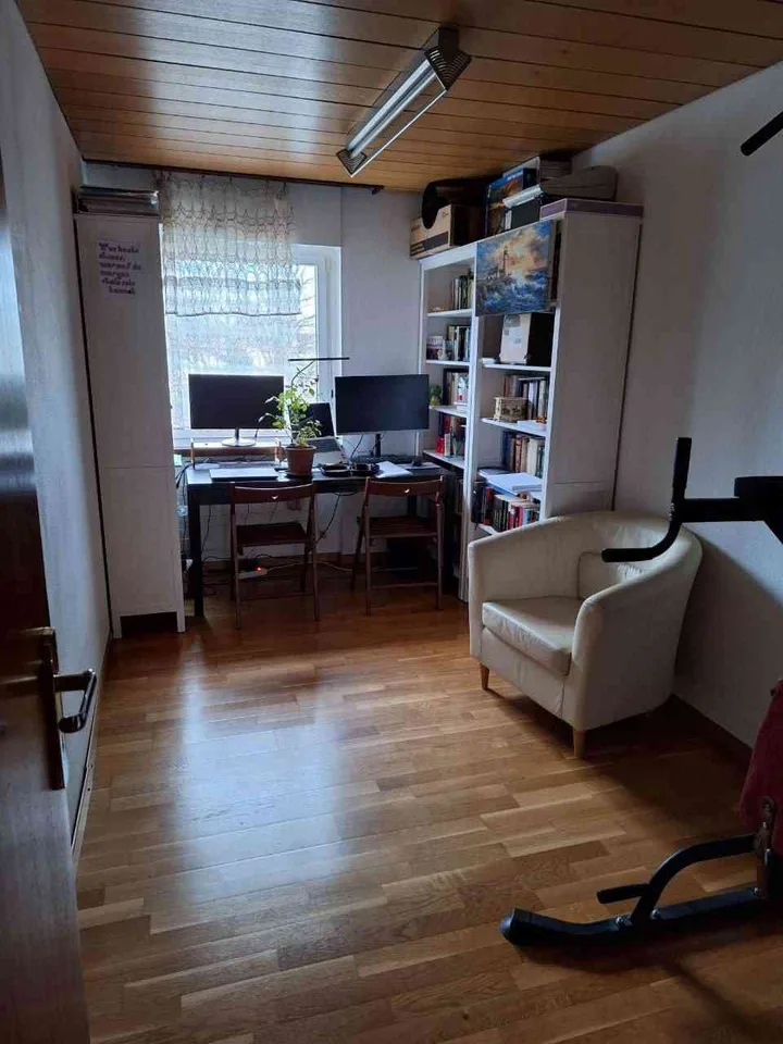 4.5Z Wohnung mit eigener Waschmaschine, Cheminée und Eckbalkon