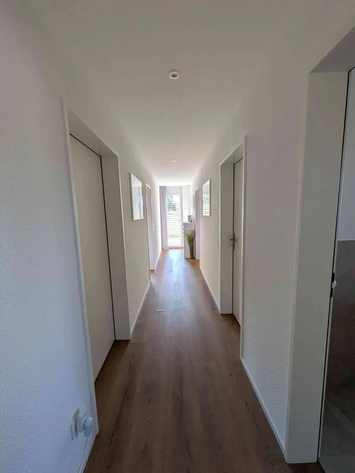 Modernes 5.5-Zimmer-Einfamilienhaus, ruhige Lage, mit Bergblick