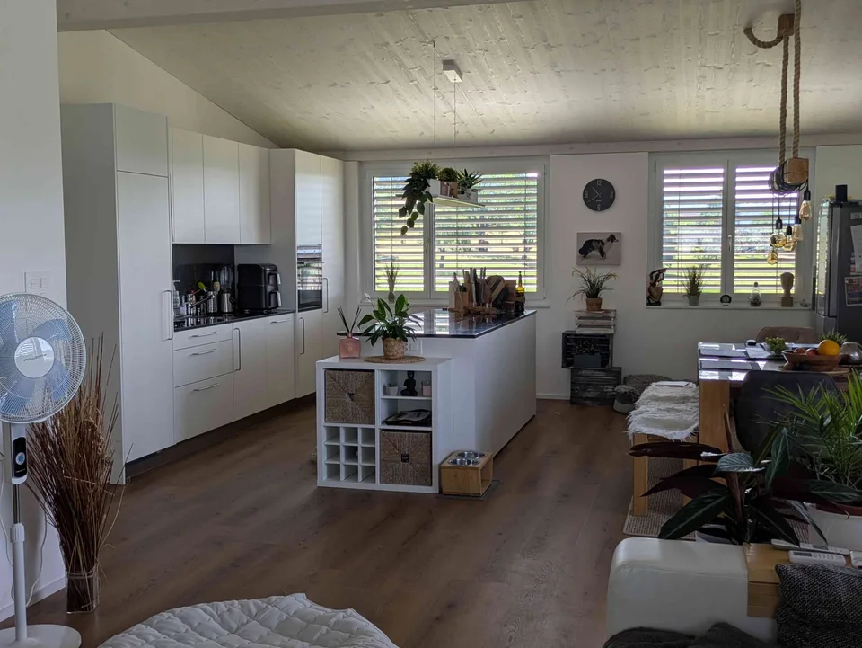 Modernes 5.5-Zimmer-Einfamilienhaus, ruhige Lage, mit Bergblick