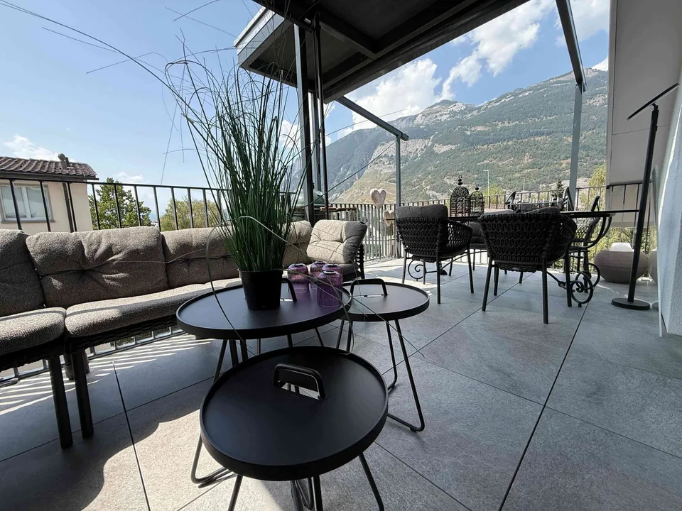 Attika Dachwohnung mit Bergblick